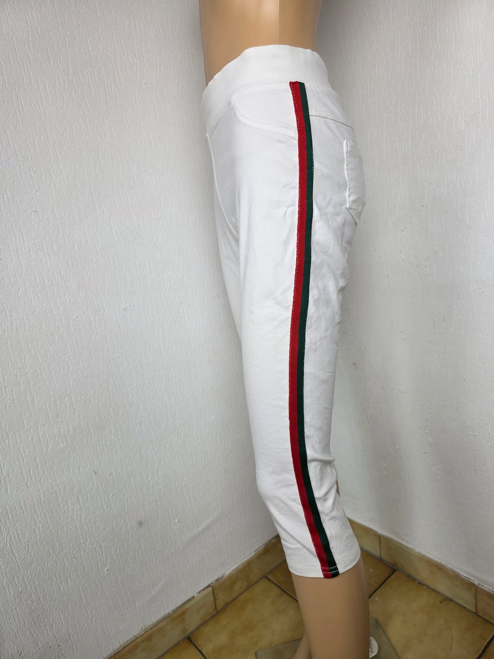 Calça capri stretch com faixas laterais estilo esportivo chique vintage anos 90 y2k tamanho até 40 – photo 3